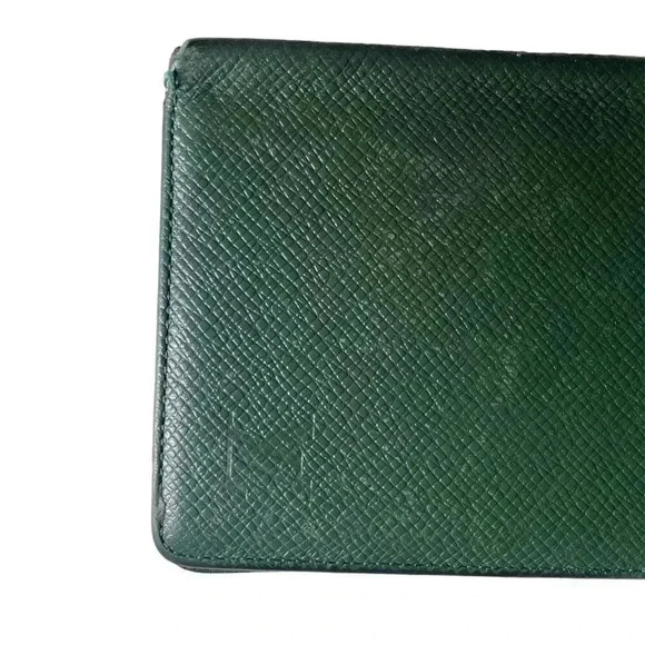 Louis Vuitton Vintage Taiga Leather Bifold Wallet Dark Green - Picture 2 of 13